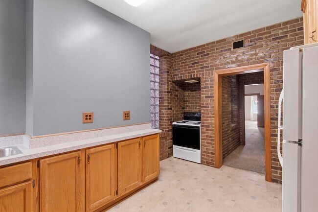 Building Photo - 149 43rd St