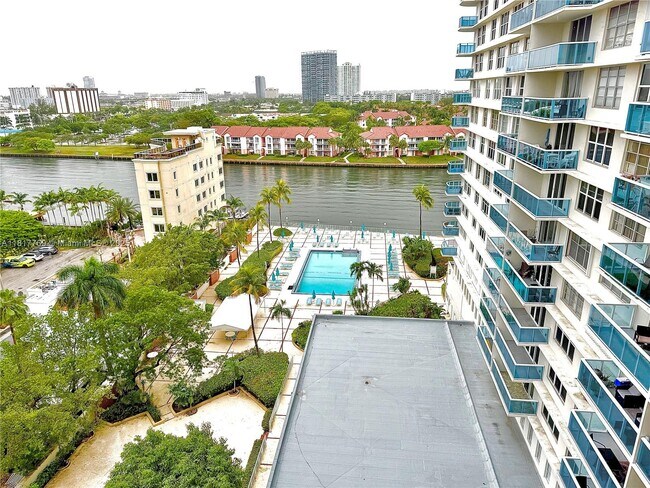 Building Photo - 3800 S Ocean Dr