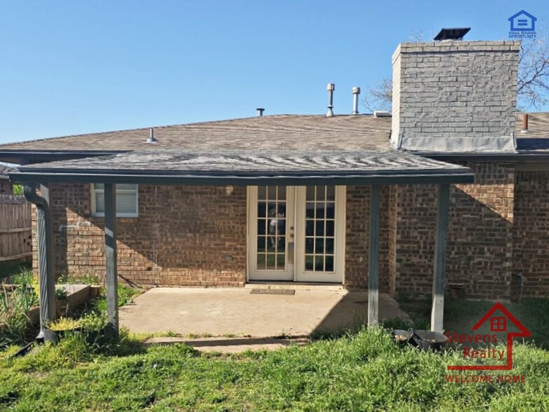 Building Photo - 303 SW 72nd St
