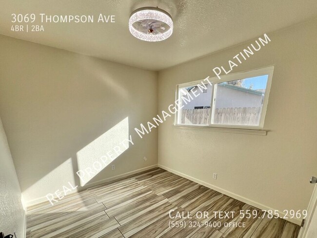 Building Photo - $2,250 Thompson & Floral, $300 Move in bon...