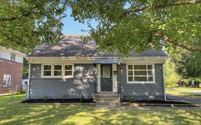 Primary Photo - 2600 Browns Ln