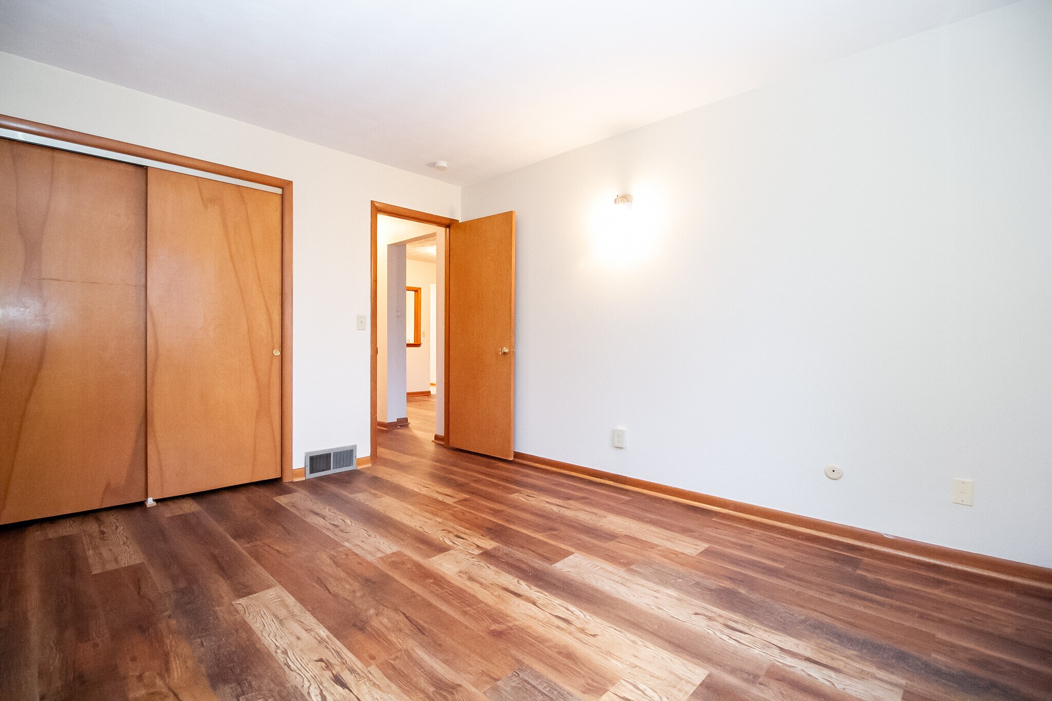 Building Photo - 3036 Carskaddon Ave