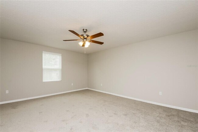 Building Photo - 318 Fern Ct