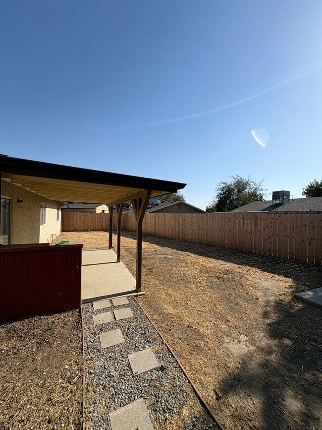 Building Photo - 1148 Gladys Way