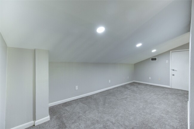 Building Photo - 3046 Wagon Trail Dr