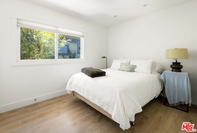 Building Photo - 2817 3rd St