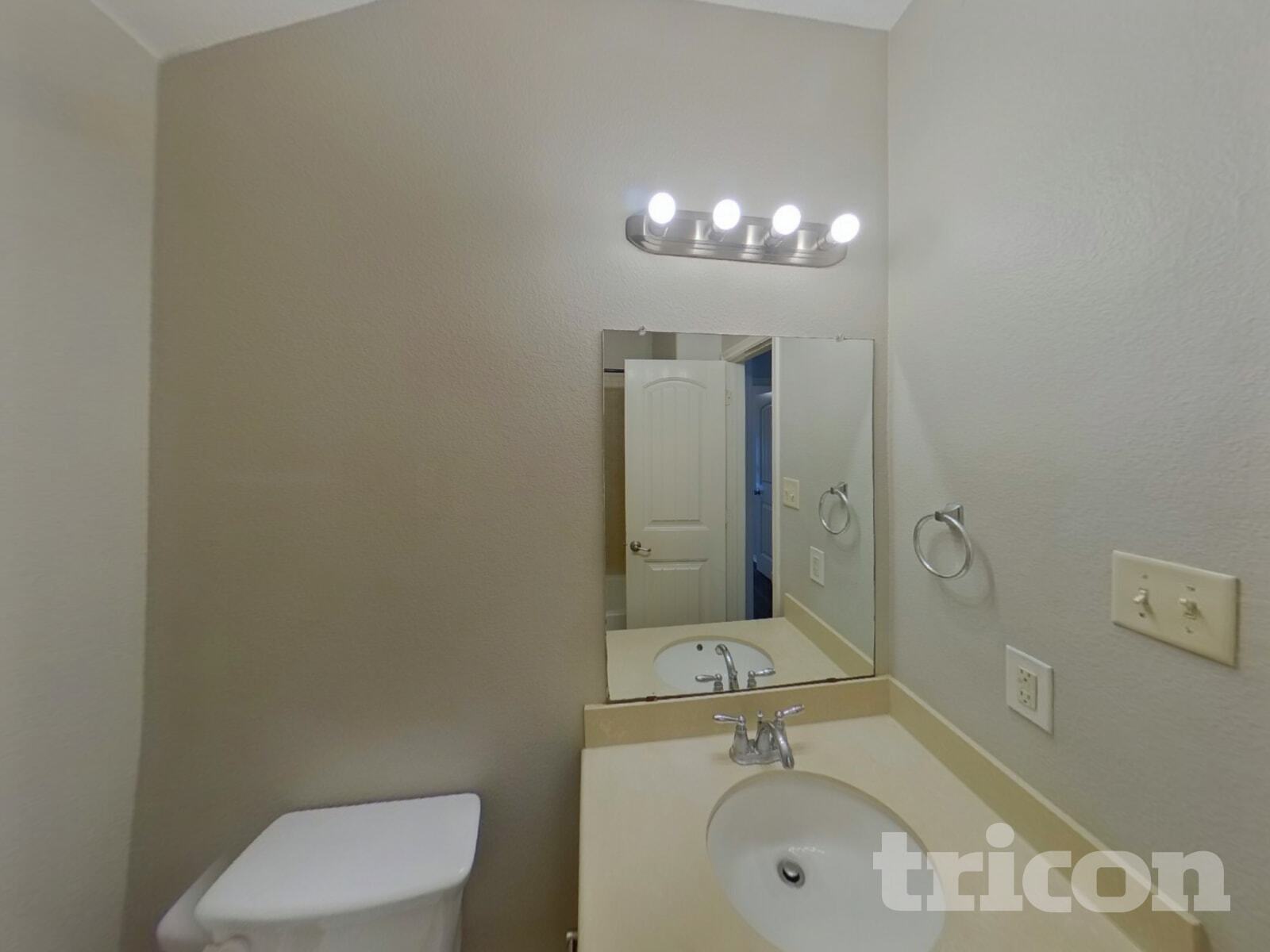 Building Photo - 825 Bens Dr