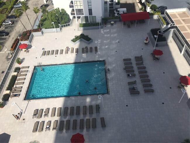 Building Photo - 3675 N Country Club Dr