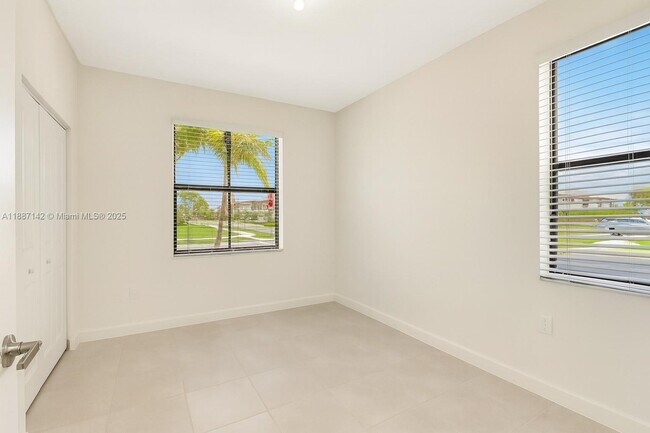 Building Photo - 11795 SW 246 Terrace