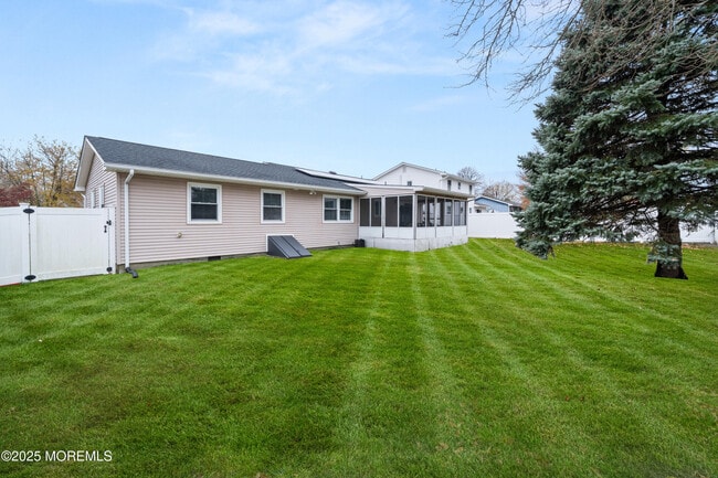 Building Photo - 21 Ford Ave