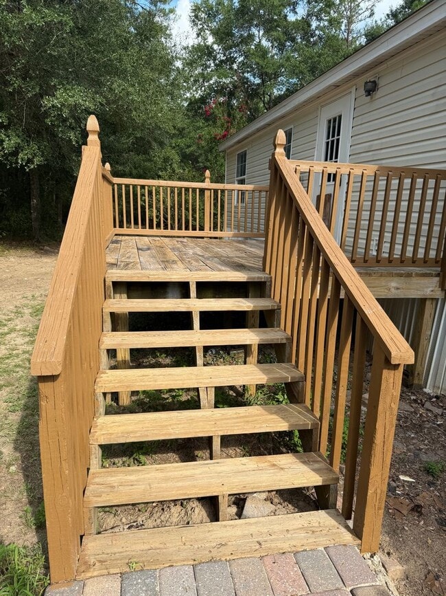 Building Photo - RECENTLY RENOVATED!!  4-Bedroom/ 2-Bath Home