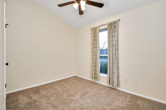 Building Photo - 17107 Amber Ridge Dr