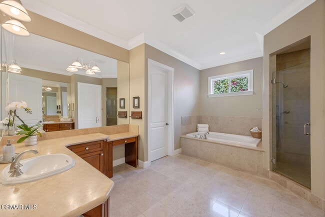 Building Photo - 758 Camino Dos Rios
