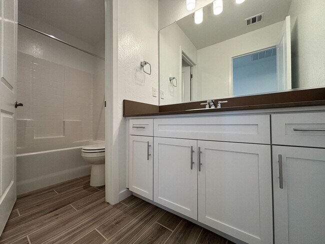 Building Photo - Spacious 3-Bedroom Home with Solar, Modern...