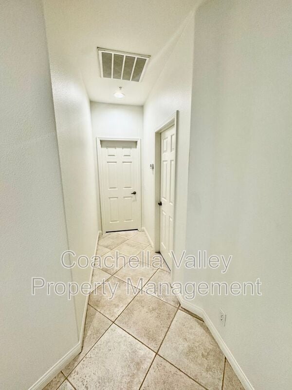 Building Photo - 74091 Daisy Ln