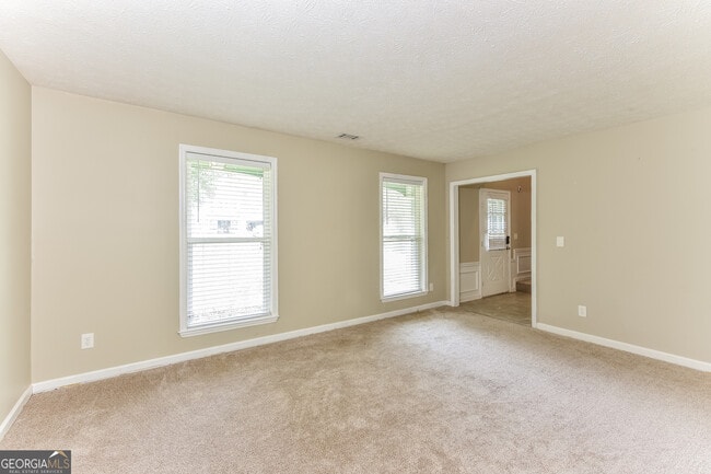 Building Photo - 3909 Wintersweet Dr