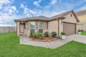 Building Photo - 2411 Zephyr Ln