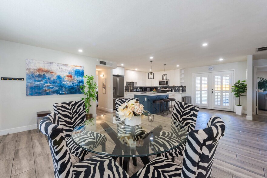 Building Photo - 3502 E Crocus Dr