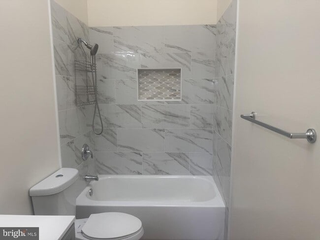 Building Photo - 90 English Run Cir