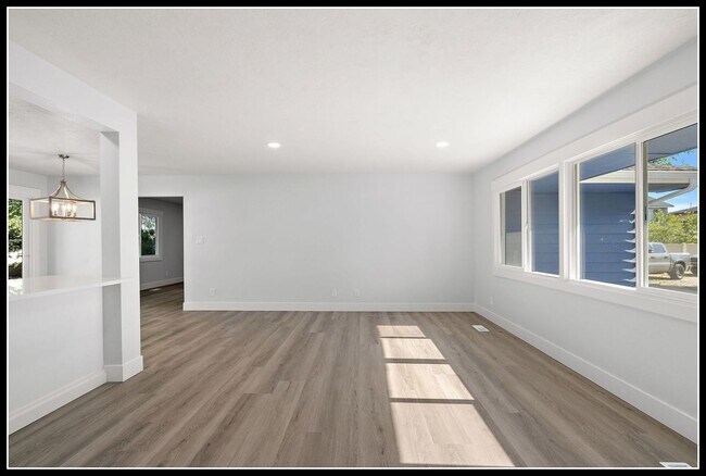 Building Photo - 3 Acre Horse Ranch & Home Rental SE Boise ...