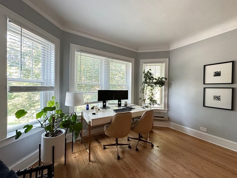 Building Photo - 805 Judson Ave