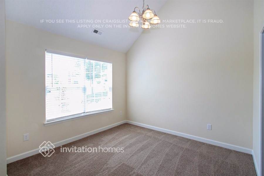 Building Photo - 1124 Crowders Woods Dr
