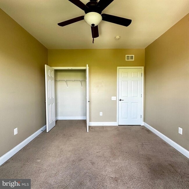 Building Photo - 14888 Potomac Branch Dr