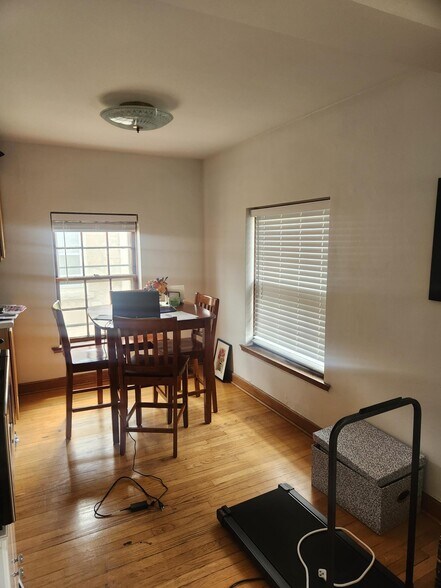 Building Photo - 4378 N Wilson Dr