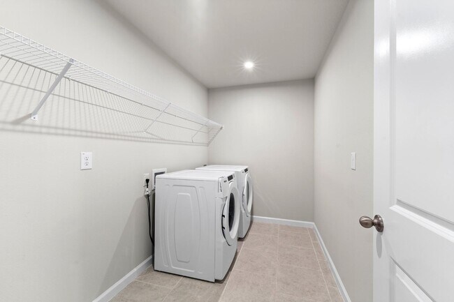 Building Photo - 25947 Woven Wicker Bnd