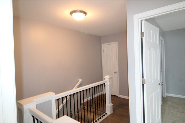 Building Photo - 440 Wild Oak Dr