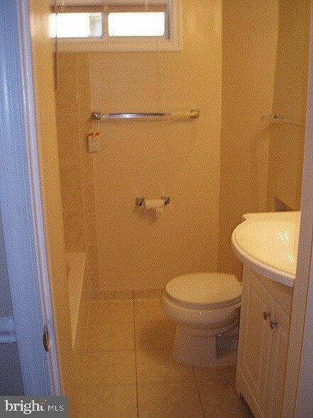 Building Photo - 1559 19th St N