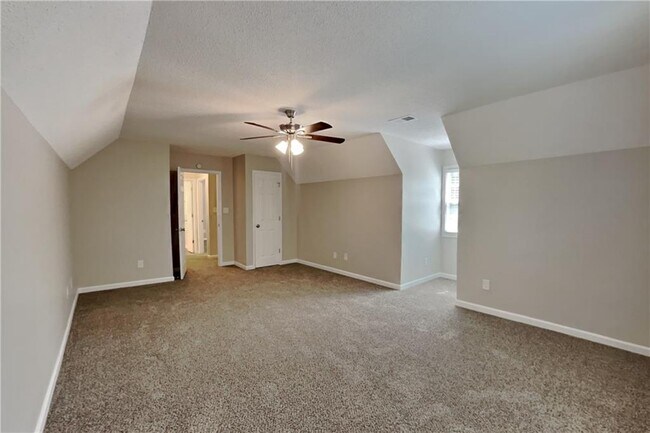 Building Photo - 241 Kipling Dr