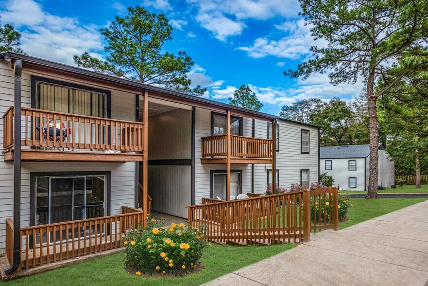 Primary Photo - Heritage Oaks @ Wakefield (No Deposit Requ...