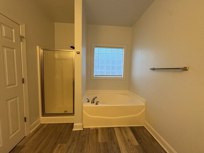 Building Photo - 106 Moonstone Ct