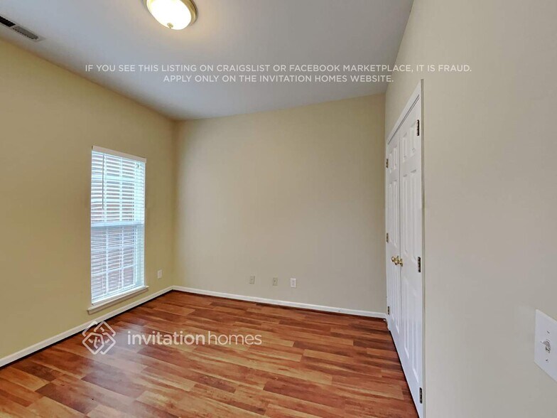 Building Photo - 106 Sandreed Dr