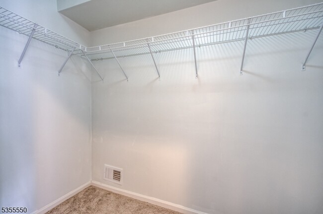 Building Photo - 60 Brock Ln