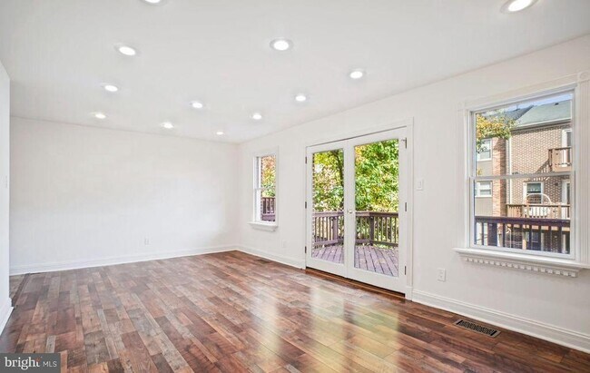 Building Photo - 5105 Overlook Park