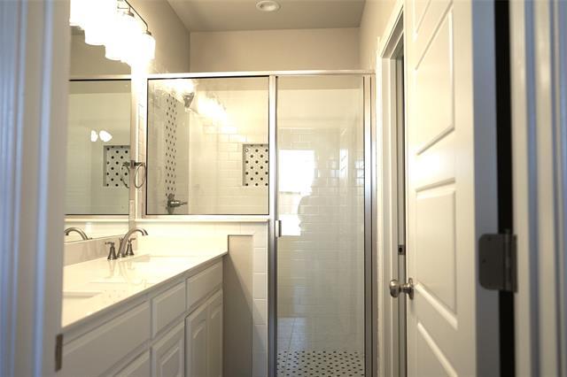 Building Photo - 707 Broken Bow Ln