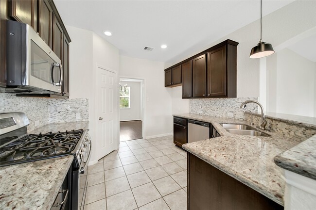 Building Photo - 3319 Fairmont Hills Ln