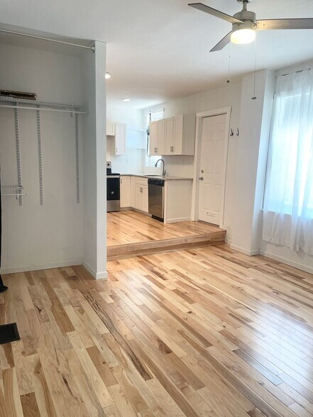 Building Photo - 3942 Wallace St