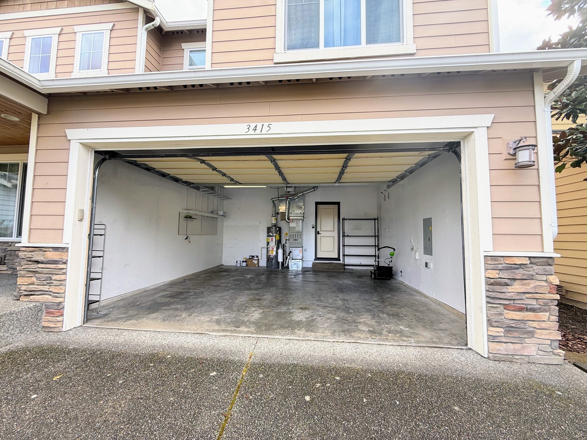 Building Photo - 3415 189th Pl SE