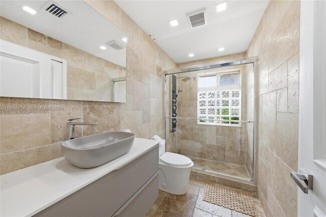 Building Photo - 3401 NE 165th St