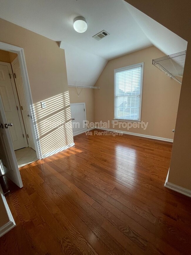 Building Photo - 2126 Malden Hill Dr