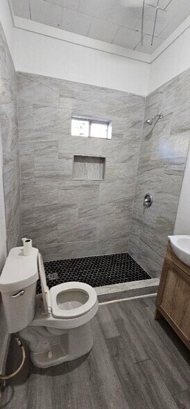 Building Photo - 120 Chicago Blvd