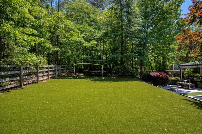Building Photo - 265 Oakhurst Leaf Dr