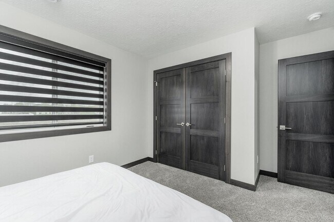 Building Photo - 4500 W 34th St N