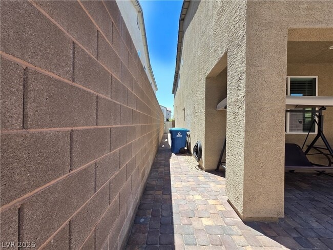 Building Photo - 2990 Overlook Brk St