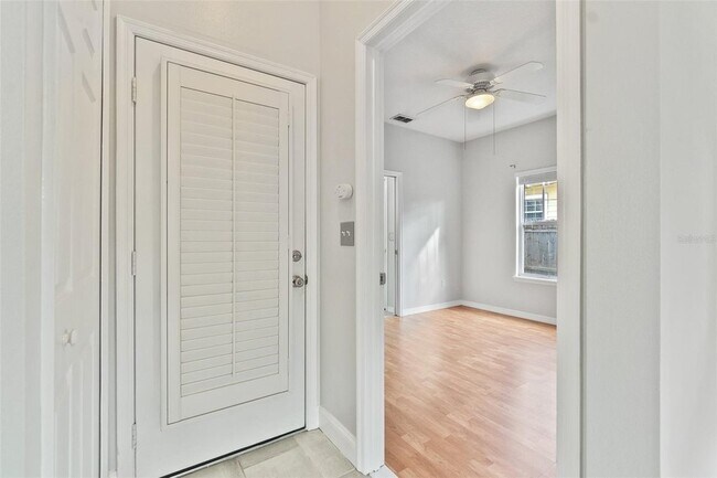 Building Photo - 2413 Musselwhite Ave