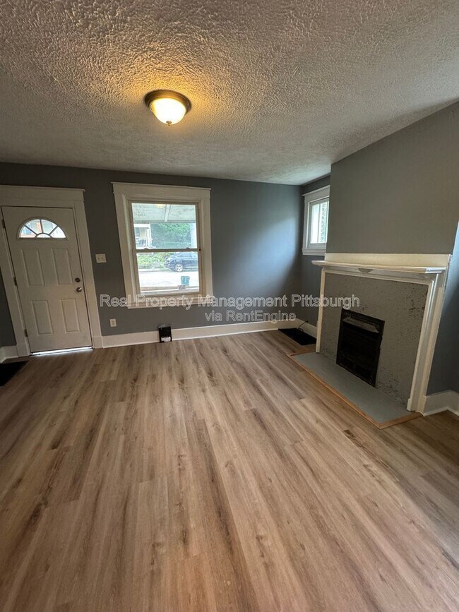 Building Photo - 311 W Burgess St