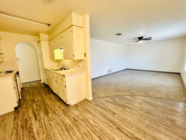 Building Photo - 4914 57th St